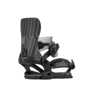 390_BOSS_AW_C1_BLACK_HERO_ANGLE-Brettsport